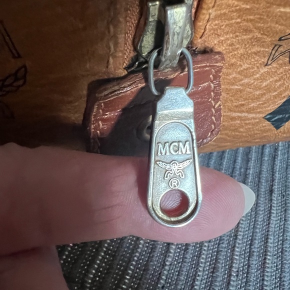 MCM Leather-Trimmed Visetos Boston Tote Bag Authentic EUC  + unbranded dust bag - Picture 12 of 16